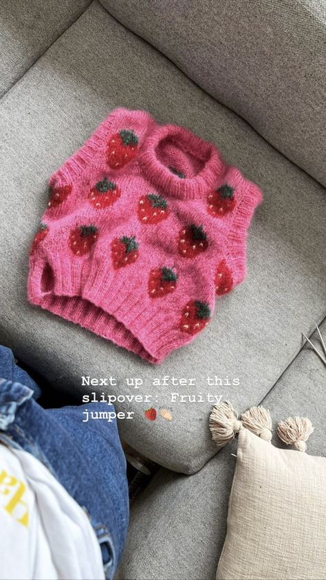 Strawberry Knit, Intarsia Knitting, Crochet Stitches Guide, Crochet Stitches For Beginners, Knitted Wit, Knitting For Kids, Embroidery Tutorials, Knit Or Crochet, Handmade Clothes