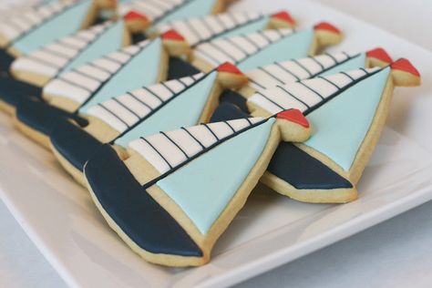 Sailboat Cookies, Beach Cookies, Nautical Birthday Party, Nautical Cake, Sea Wedding, Nautical Birthday, Summer Cookies, Pretty Cookies, Nautical Baby Shower