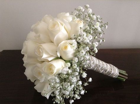 Wending November Wedding Flowers, Simple Wedding Bouquets, Bridal Bouquet Flowers, Hand Bouquet, White Wedding Bouquets, Trendy Flowers, Wedding Bridal Bouquets, Baby's Breath, Bride Bouquets