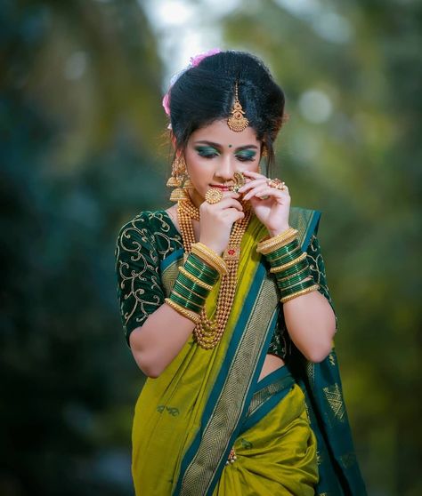 Heroens Photo, Puberty Poses, Bride Fashion Photography, Saree Ceremony, Maharashtrian Saree, Saree Model, Bridal Pose, Bride Saree, Indian Bride Poses