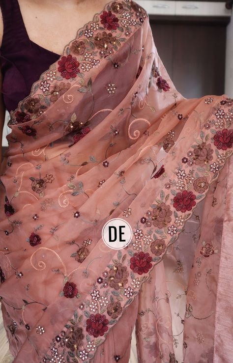 Knot Embroidery, Sarees Banarasi, Embroidery Sarees, Velvet Embroidery, Tussar Silk Sarees, French Knot Embroidery, Organza Silk Saree, Embroidery Saree, French Knot