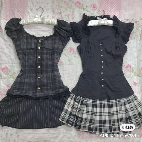 Mori Key Style, Himekaji Outfits Black, Morikei Aesthetic, Morute Outfits, Goth Tops, 일본 패션, Fatal Frame, 여름 스타일, Grunge Goth