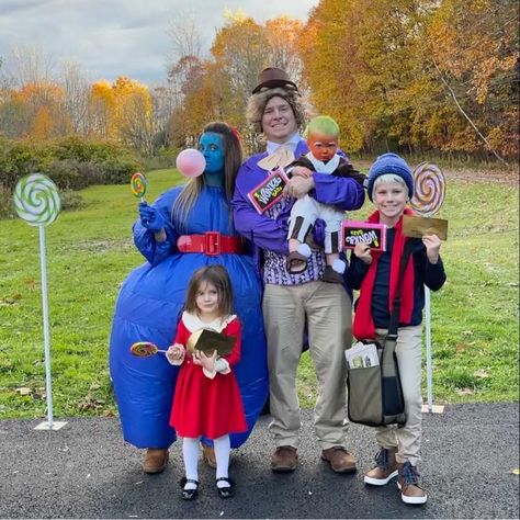 Violet Beauregarde Costume, Violet Beauregarde, Best Group Halloween Costumes, Book Character Day, Blueberry Girl, Halloween Fest, Halloween Everyday, Costume Diy, Book Character