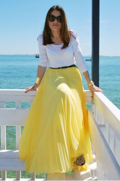 Elegant and Stylish Long Maxi Skirt Outfits Ideas || New and latest Skirts Outfits Designs outfit ideas casual outfit ideas aesthetic outfits inspiration outfit inspiration winter outfit vintage outfit chic outfit for summer outfit top outfit party outfits casual winter outfit styles Yellow Skirt Outfits, Maxi Pleated Skirt, Yellow Pleated Skirt, Western Wear Outfits, Long Skirt Outfits, Maxi Skirt Outfits, Trendy Dress Outfits, Kurti Designs Party Wear, Yellow Skirt