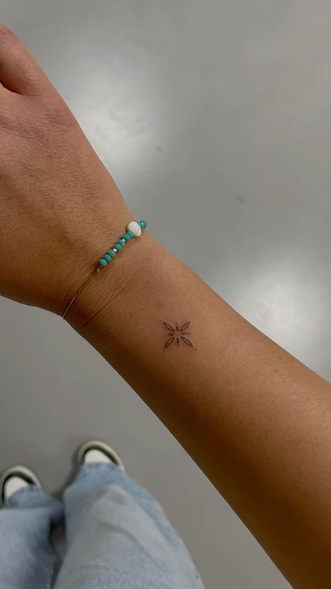 Dainty Women Tattoos, Back Tattoo For Women Elegant, Tiny Tattoos Travel, Small Pattern Tattoo, Dainty Celtic Tattoo, Peru Tattoo Ideas Small, Minimal Ornamental Tattoo, Dainty Stamp Tattoo, Dainty Mandala Tattoo