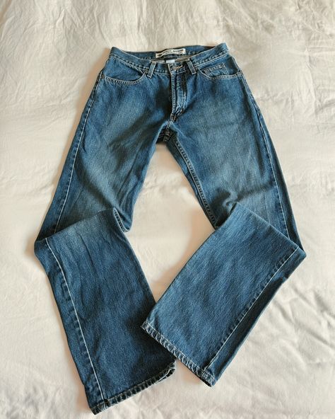 The perfect pair of straight leg Harley Davidson jeans Size 28/29” waist, 10” rise, 42” hips, 34” in seam $55 Comment “I want it” or dm me if you would like to buy these jeans 💙 Harley Davidson Jeans, Dm Me, Perfect Pair, Harley Davidson, Mood Board, I Want, Jeans Size, Straight Leg