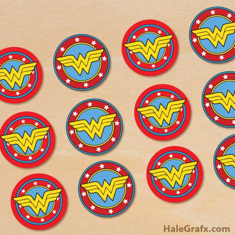 FREE Printable Wonder Woman Cupcake Toppers Wonder Woman Cupcakes, Wonder Woman Printable, Cupcakes For Women, Dc Superhero Girls Party, Birthday Cupcakes For Women, Coco 2017, Birthday Present Diy, Wonder Woman Birthday Party, Superhero Cupcakes