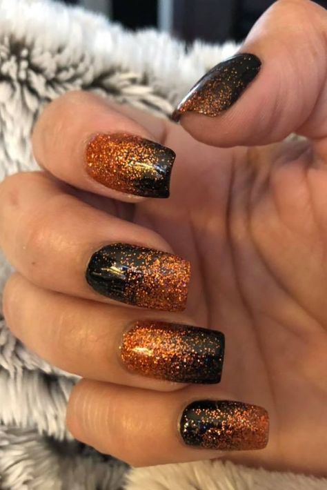 Dip Powder Halloween Nails Ideas, Dip Halloween Nail Ideas, Dip Nail Halloween Ideas, Black And Yellow Dip Powder Nails, Nail Dip Powder Ideas, Dip Powder Ideas, Revel Nail Dip Powder Ideas Halloween, Halloween Dip Nails Ideas, Revel Nail Dip Powder Ideas