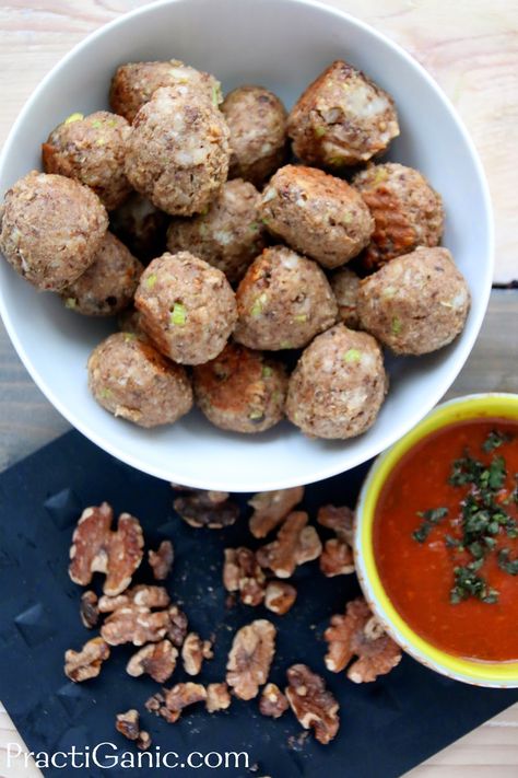 Walnut Meatballs Walnut Meatballs, Walnut Burger, Veggie Burger Patties, Meatless Meatballs, Vegetarian Meatballs, Cheese Stuffed Meatballs, Vegan Meatballs, Walnut Recipes, Meat Appetizers