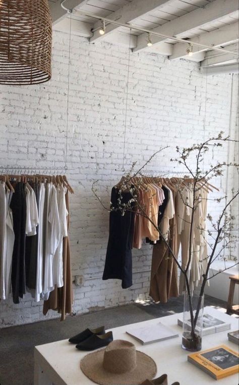 Small Botique Interiors Ideas Simple, Cool Boutique Interiors, Tiny Boutique Interior, Rustic Store Interior, Small Boutique Interior Design Ideas Clothing, Cozy Boutique Interior, Small Botique Interiors Ideas, Small Retail Store Design Boutiques, Small Retail Store Design