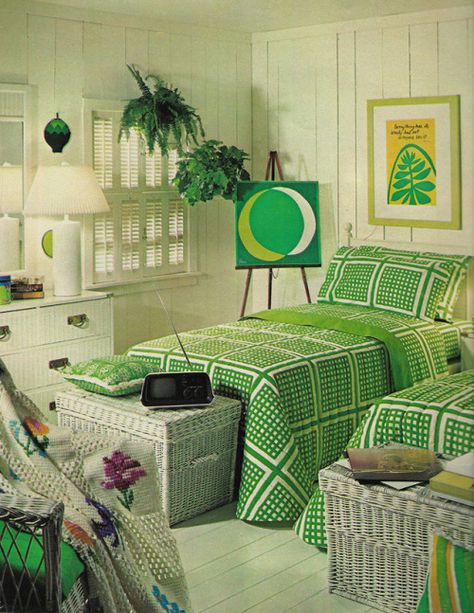 ‘Country wicker. Airy shutters. A crocheted and cross-stitched afghan. Could anything be more traditional?’ (1973) #seventeen 70s Interior Design Bedroom, 70s Bedroom Aesthetic, 70s Bedroom Decor, Groovy Interiors, 1970s Interior Design, Groovy Decor, 70s Interior Design, Retro Rooms, 1960s Kitchen