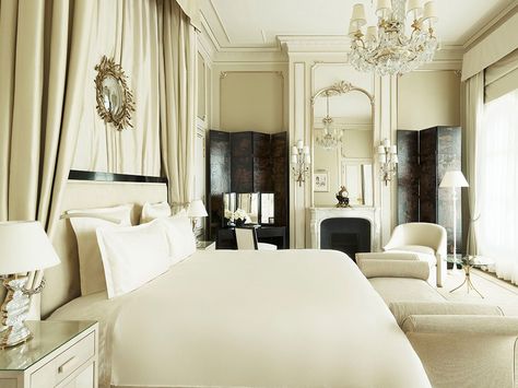 After four years of renovations, the Ritz Paris has reopened its gilded doors with some major upgrades (the hotel had never before closed for a single touch-up since opening in 1898) Luxury Hotels Paris, The Ritz Paris, Ritz Hotel, Ritz Paris, W Hotel, Luxury Suite, Paris Hotels, Hotel Suites, Hotel Design