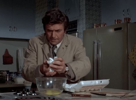 Columbo Tv Series, Columbo Peter Falk, Cooking Games For Kids, Tv Detectives, Agatha Christie's Poirot, Peter Falk, Toilet Art, Perry Mason, Pilot Episode