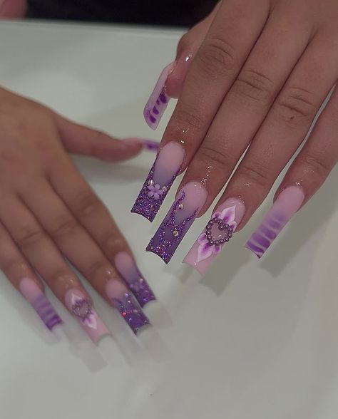 Quinceanera Nails, Purple Acrylic Nails, Acrylic Toe Nails, Black Acrylic Nails, Long Acrylic Nail Designs, Colored Acrylic Nails, Nails Design With Rhinestones, Cute Acrylic Nail Designs, Really Cute Nails