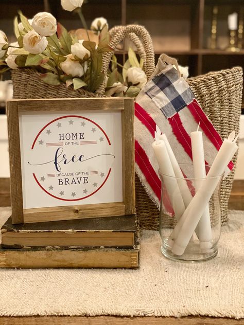 Patriotic Signs, Farmhouse 4th Of July, Columbia Tn, Patriotic Sign, Valentines Sign, Summer Signs, Easter Signs, July Crafts, Spring Sign