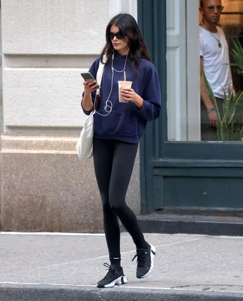 Kaia Gerber Outfits, Black G Wagon, Kaia Gerber Style, Kendall Jenner Street Style, Style Goals, Kaia Gerber, Gym Style, Models Off Duty, Fall 2024