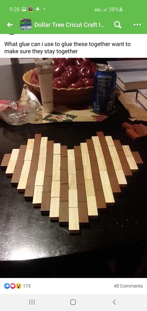 Jenga Block Heart, Jenga Crafts, Wooden Cross Crafts, Easy Small Wood Projects, Christmas Presents For Kids, Maker Ideas, Heart Craft, Jenga Blocks, Diy Valentine's Day Decorations