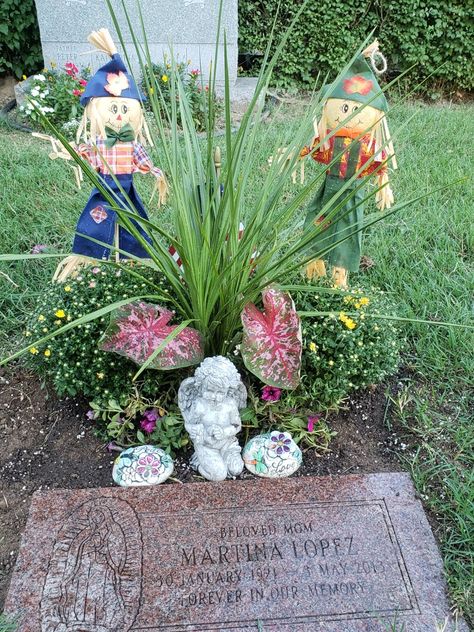 Cemetery Plot Landscaping, Grave Sites Ideas, Decorating Grave Sites Ideas, Cemetary Ideas, Cemetary Decorations, Family Cemetery, Cemetery Ideas, Grave Stone, Scarlett Rose