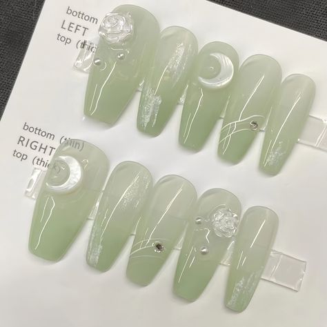 Nail Art Green, Cutest Nails, Queen Nails, Makeup Nails Designs, Green Nail, Art Green, Nail Studio, Nail Sizes, Chrome Nails