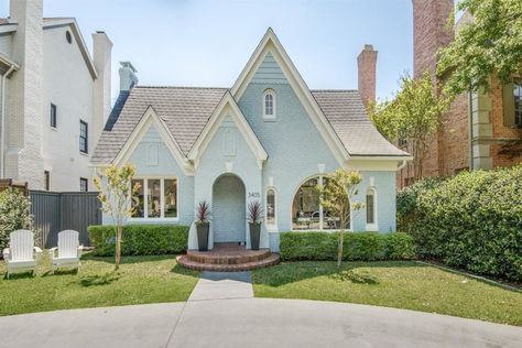 Mid Century Ranch, Tudor Style Homes, Tudor House, Tudor Style, Spanish Colonial, Park Homes, Colonial Style, Highland Park, Local Design