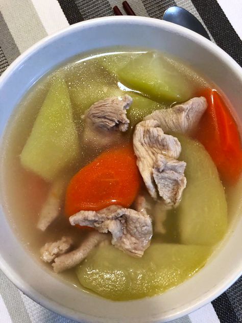 Chinese Soup Recipes Hong Kong, Chayote Soup, Kong Recipe, Winter Melon Soup, Soup With Pork, Chinese Soups, Chayote Recipes, Kong Recipes, Chicken Soup Recipes Homemade