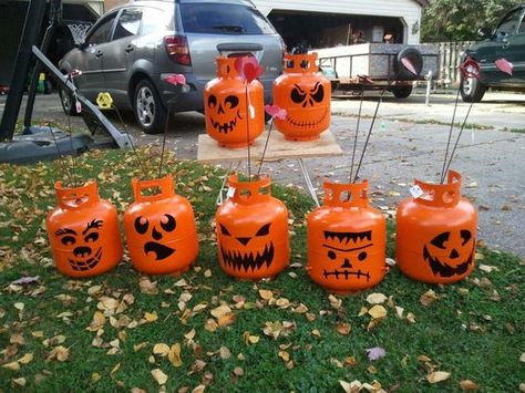 cute idea - Forever Pumpkin, Propane Tank Plasma-cut Pumpkin ... Propane Tank Art, Cut Pumpkin, Propane Tanks, Welding Crafts, Helium Tank, Metal Pumpkins, Tank Art, Carved Pumpkin, Pumpkin Ideas