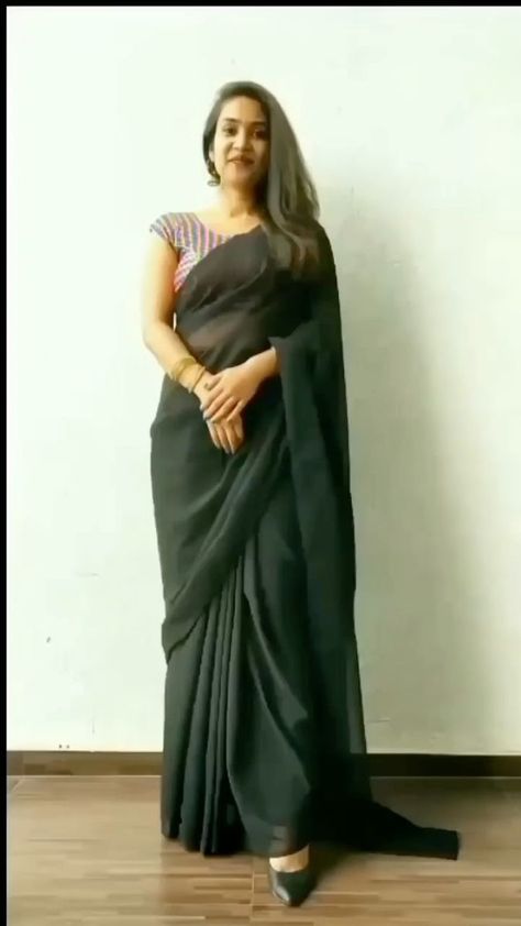 poses💫 on Reels | A.R. Rahman · Raanjhanaa Trending Poses, A R Rahman, Saree Wearing Styles, Saree Wearing, Cute Summer Hairstyles, Draping Fashion, Saree Poses, Salwar Kamiz, Saree Photoshoot