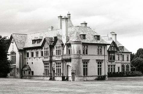 Seaview Terrace, Dark Shadows Tv Show, French Gothic, Infrared Photography, Old Mansions, Stone Masonry, Gothic Revival, Technology Integration, Castle House