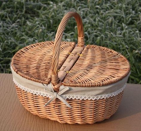 Picnic Basket Set, Picnic Inspiration, Picnic Baskets, Cat Basket, Wicker Picnic Basket, Couples Gifts, Square Baskets, Romantic Picnics, Pic Nic