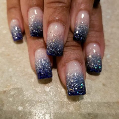 Blue Fade Nails Acrylic, Navy Blue And White Ombre Nails, New Year Blue Nails, Navy And Silver French Tip Nails, Short Acrylic Nails Diamond, New Years Ombre Nails, Blue Glitter Winter Nails, Winter Ombre Nails Ideas, Ombre Winter Nails