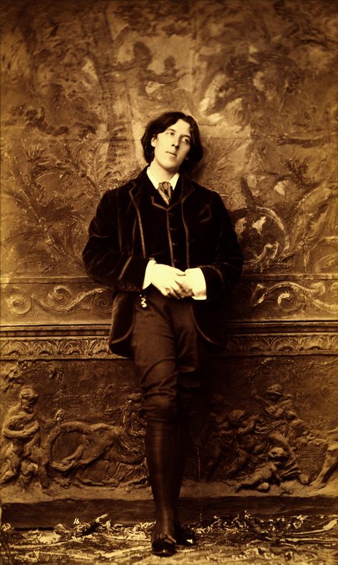 Oscar Wilde by Napoleón Sarony, 1882. Oscar Wilde, White Photo, A Man, Black And White, Wall, White, Black