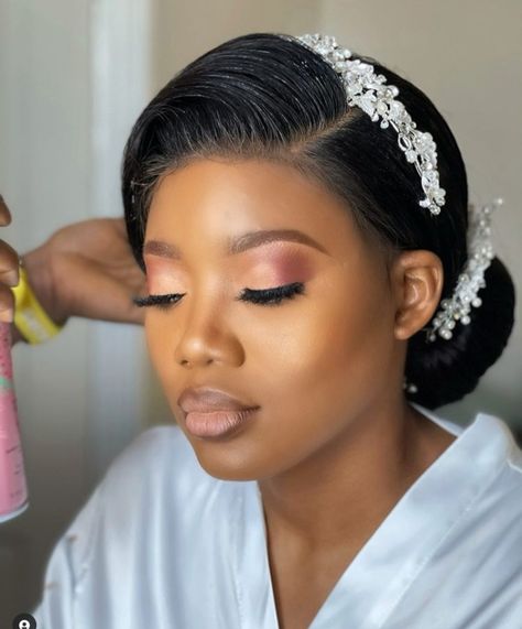 Natural Looks Black Women, Wedding Makeup Black Hair, Black Hair Fair Skin, Burgundy Background Aesthetic, Neutral Makeup Look, Natural Hair Wedding, Fall Wedding Makeup, Black Brides, Digital Ideas