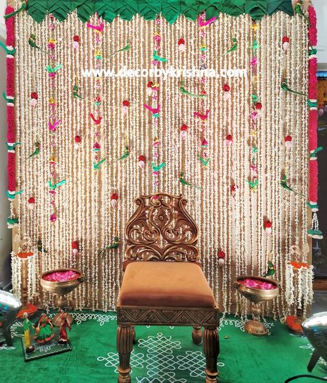 Pellikuthuru Decoration At Home, Pellikuthuru Decoration, Seemantham Decoration, Pellikuthuru Decor, Mehendi Decoration, Indian Baby Shower Decorations, Leaf Decor Wedding, Indian Baby Showers, Simple Stage Decorations