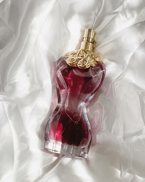 Jean Paul Perfume, Jean Paul Gaultier Aesthetic, La Belle Perfume, Guts Aesthetic, Jean Paul Gaultier La Belle, Rs5 Sportback, Perfume Wishlist, Aesthetic Perfume, Perfume Aesthetic