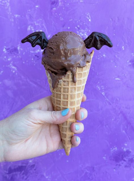 Fall Ice Cream Shop Ideas, Halloween Ice Cream Ideas, Ice Cream Halloween, Vegan Chocolate Ice Cream, Chocolate Brownie Ice Cream, Halloween Brownie, Vegan Chocolate Brownies, Halloween Brownies, Halloween Ice Cream