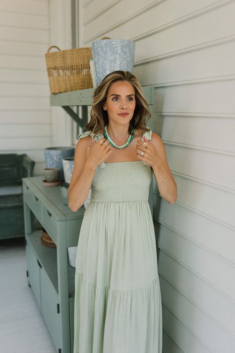 Summer Ease With Amazon - Julia Berolzheimer Julia Berolzheimer Fashion, Julia Berolzheimer Style, Julia Berolzheimer Outfits, Flamboyant Natural, Feminine Dresses, 30 Fashion, Julia Berolzheimer, Summer Stuff, Summer Trends Outfits