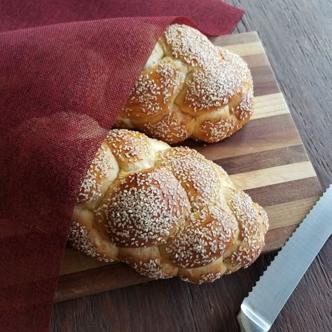 Sourdough Challah Recipe, Sourdough Challah, Bread Machine Recipes Sweet, Type Of Bread, Jewish Holiday Recipes, Homemade Sourdough, Brioche Bread, Challah Bread, Sicilian Recipes