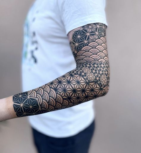 Men’s Geometric Sleeve, Geometric Tattoo Filler, Geometric Tattoo Sleeve Designs, Geometric Tattoo Pattern, Geometric Mandala Tattoo, Geometric Sleeve Tattoo, Forearm Band Tattoos, Tattoo Filler, Sacred Geometry Tattoo