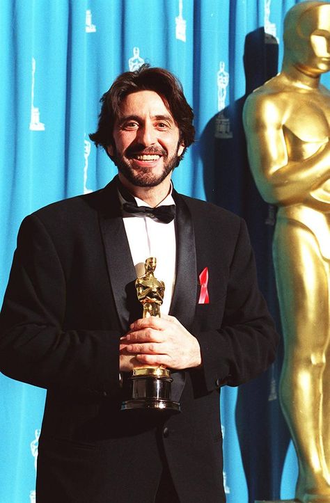 Al Pacino with his Academy Award for Scent of a Woman (1992). Al Pacino Oscar, Bad Boys Movie, Scent Of A Woman, Robert Deniro, Andy Garcia, Old Pics, My Idol, Hot Dads, Oscar Winners