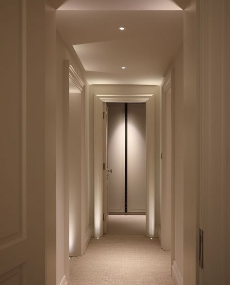 John Cullen Lighting on Instagram: “Create perfectly lit interlinking spaces. ⁠ ⁠ The combination of both #downlights and #uplights here adds drama and elegance to this space.…” Classic Mansion, Apartment Lighting, Led Light Design, Hallway Lighting, Lighting Design Interior, Luxury Rooms, World Of Interiors, Dream House Exterior, Apartment Interior Design