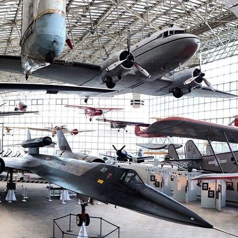 Museum of Flight 🛸 in Tukwilla Washington. 🛩🛬🛫✈ #airforce #airports #airplanes #jets #boeing #helicopters #spaceplanes #planes #travelseattle #Washington #tourismseattle #seattle #tukwilla #museumofflight #museum #tourism Airplane Museum, Seattle Trip, Sunday Activities, Seattle Restaurants, American States, Aviation Museum, Smithsonian Museum, Air Museum, Evergreen State