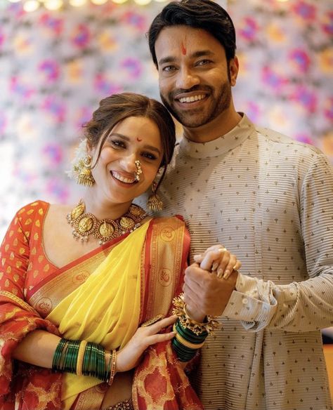 Marathi Bride Look, Ankita Lokhande, Marathi Bride, Marathi Wedding, Indian Wedding Bride, Bride And Groom Outfits, Nauvari Saree, Bridal Makeup Images, Bride Photoshoot