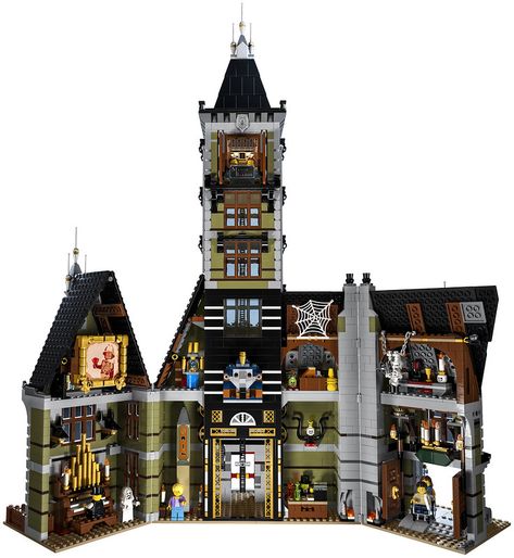 A Look At LEGO.... Fairgrounds | BricksFanz Lego Haunted House, Construction House, Lego Halloween, Brick Store, Construction Lego, Light Brick, Ghost House, Haunted Castle, Lego News