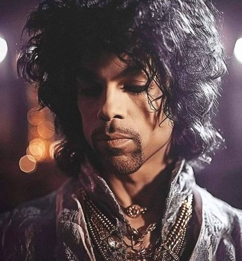 The One and only! 💜 | I can't hardly take it‼️Prince was so gorgeous 💜 | Facebook Prince Drawing, Prince Concert, Prince And The Revolution, Prince Music, Prince Musician, Prince Images, Prince Tribute, The Artist Prince, Pictures Of Prince