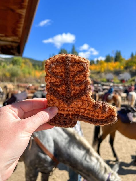 Cowboy Boot Crochet Applique Pattern - Welcome Crochet Cowboy Boot Applique, Cowboy Boot Crochet Pattern, Crochet Cowboy Boots Free Pattern, Crochet Cowboy Hats Free Pattern, Crochet Cow Applique, Cowboy Crochet Pattern, Country Crochet Patterns, Crochet Western Patterns, Cowboy Hat Crochet Pattern Free