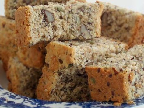 Health Rusks Rusk Recipe, African Cooking, Moist Banana Bread, Healthy Banana Bread, Low Sugar Recipes, South African Recipes, Banana Healthy, No Sugar Foods, Banana Recipes