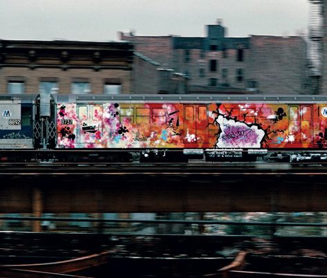 Martha Cooper and Henry Chalfant's Pioneering Photographs of New York City's 1970s and 80s Graffiti Scene - Flashbak Subway Graffiti Art, Subway Graffiti, Martha Cooper, Train Graffiti, Nyc Graffiti, Travel 2024, New York Graffiti, Sidewalk Chalk Art, Panoramic Photography