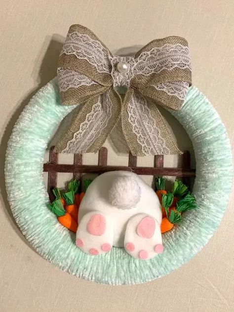 Bunny Wreath Diy, Unicorn Easter Basket, Easter Topiary, Dollar Tree Easter Crafts, Craft Ideas Easy, Easter Craft Ideas, Yarn Wreaths, Easter Craft Projects, Mom Crafts