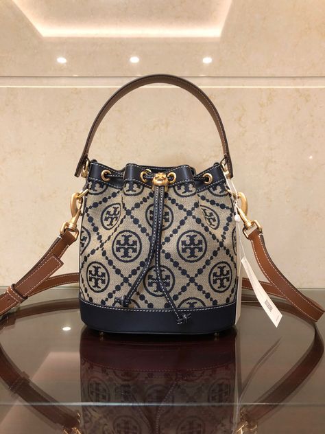 Tory Burch T monogram bucket bag Tory Burch Bucket Bag, T Monogram, Love Of Life, Branded Items, Bucket Bags, Luxury Purses, Chelsea Boot, The Beauty, Chelsea Boots