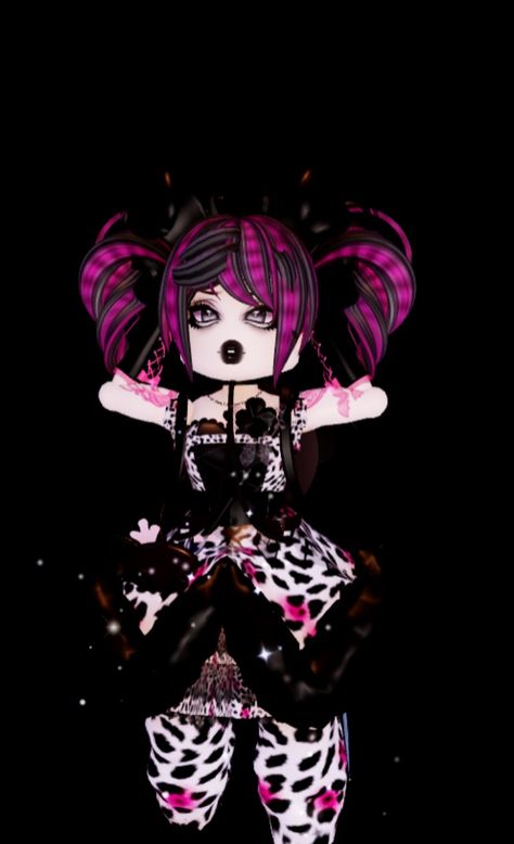 Neon Glow Outfit Royale High, Scene Royale High, Gothic Wardrobe Royale High Outfit, Scene Royale High Outfits, Royale High Gothic Wardrobe, Royal High Outfits Monster High, Gothic Wardrobe Royale High, Monster High In Royale High, Gothicutie Royale High Set